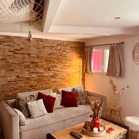 Chalet Chalet Cosy Entre Lacs Et Montagnes *